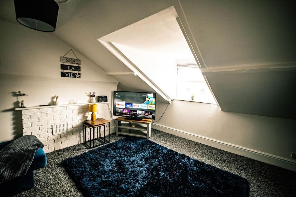 The Beach Suite - Top Floor With Easy Invest โลเวสทอฟต์ ภายนอก รูปภาพ